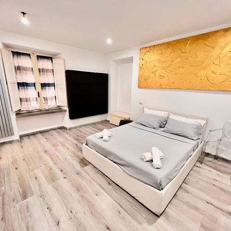 Abstract House Design Home In Center Of Turijn Buitenkant foto