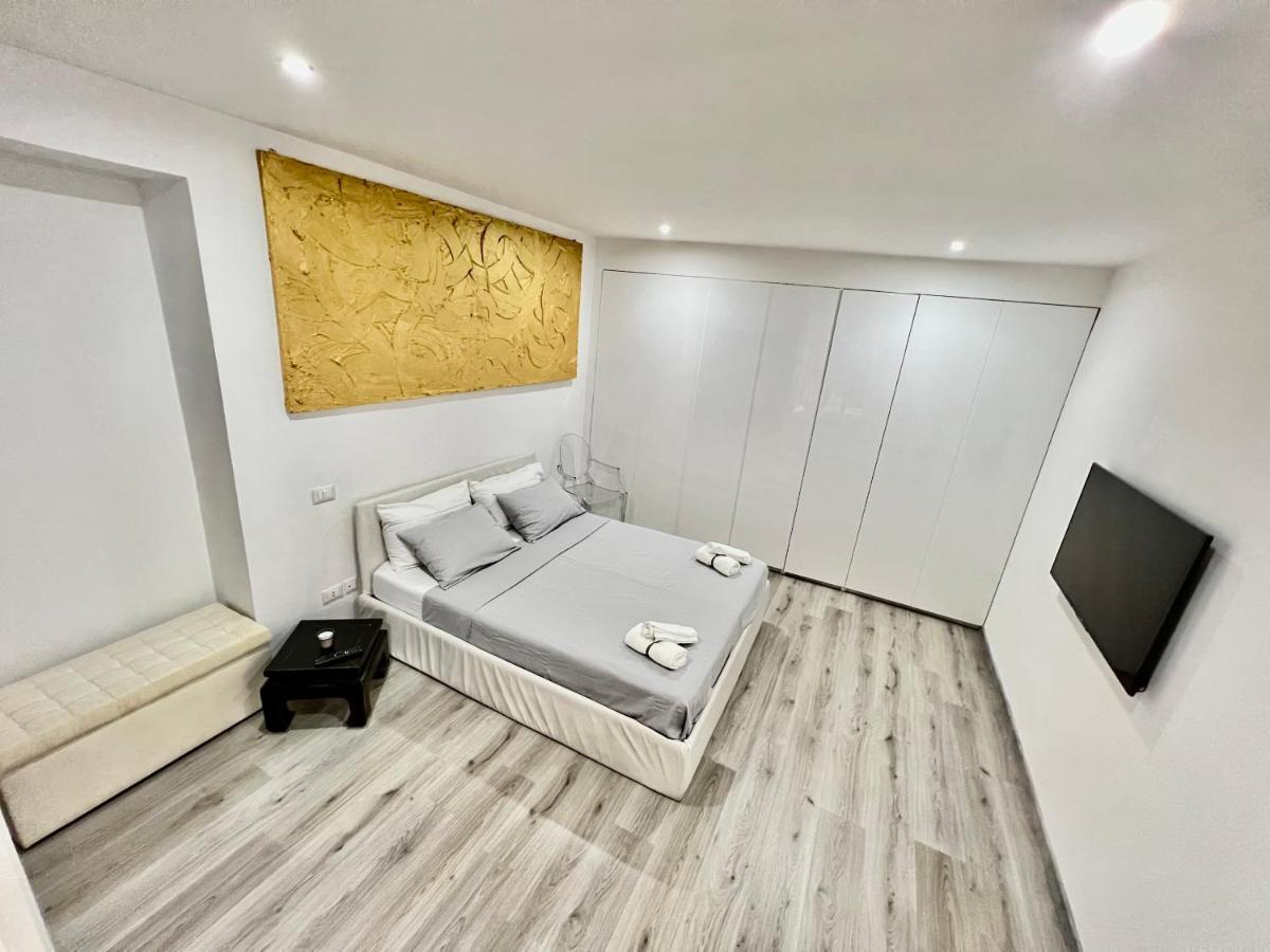Abstract House Design Home In Center Of Turijn Buitenkant foto