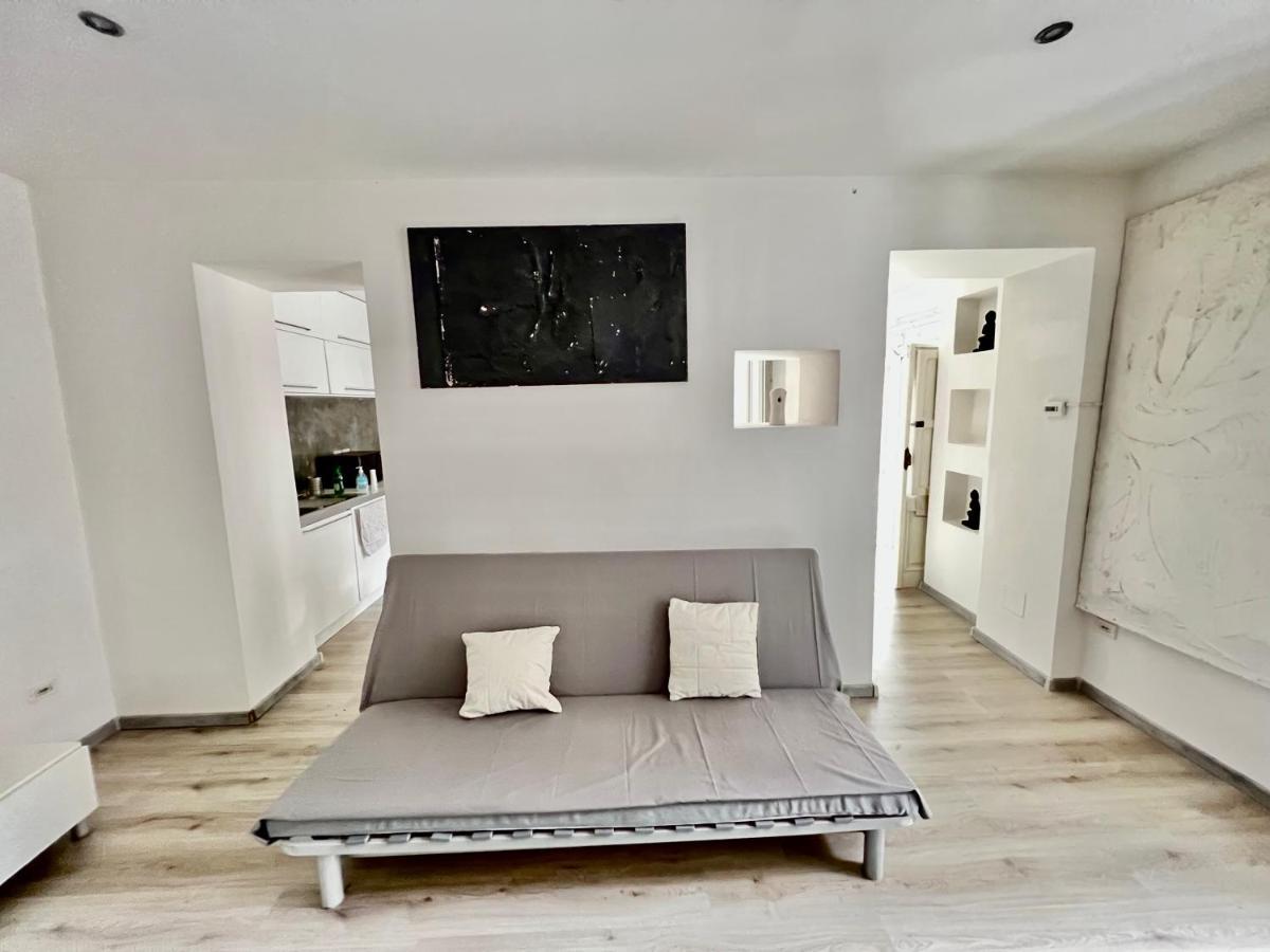 Abstract House Design Home In Center Of Turijn Buitenkant foto